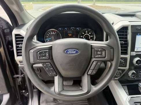 Used 2020 Ford F150 Lariat w/ Equipment Group 502A Luxury AWD/4WD image 16