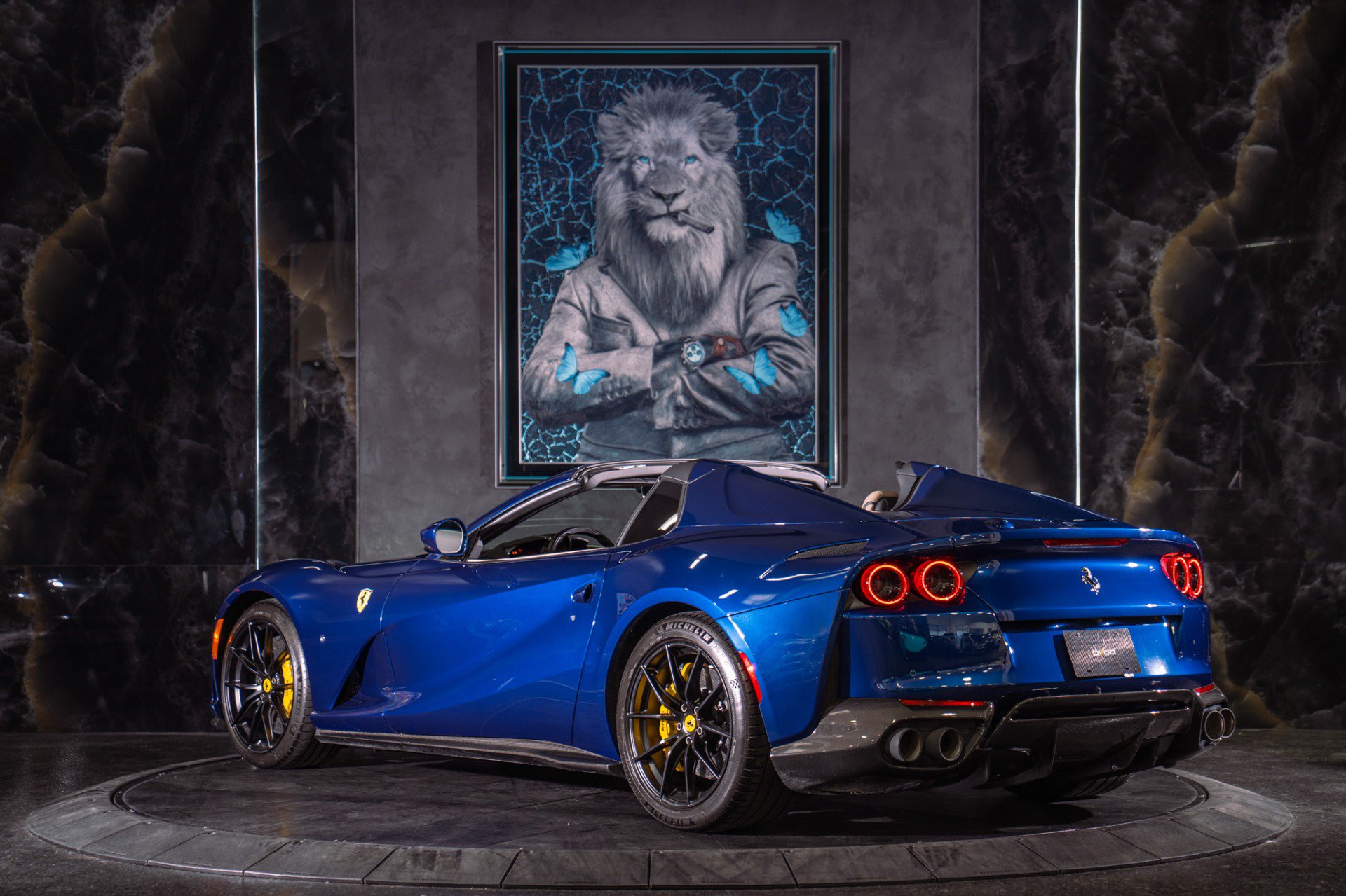 Used 2021 Ferrari 812 GTS RWD image 7
