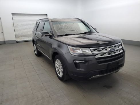 Used 2018 Ford Explorer XLT w/ Equipment Group 201A image 13