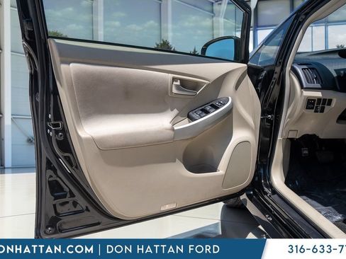 Used 2013 Toyota Prius Three FWD image 17