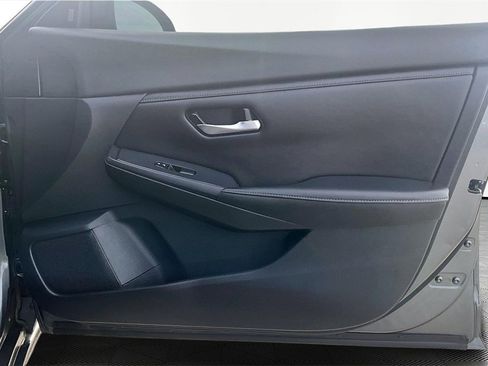 Used 2021 Nissan Sentra SV image 23