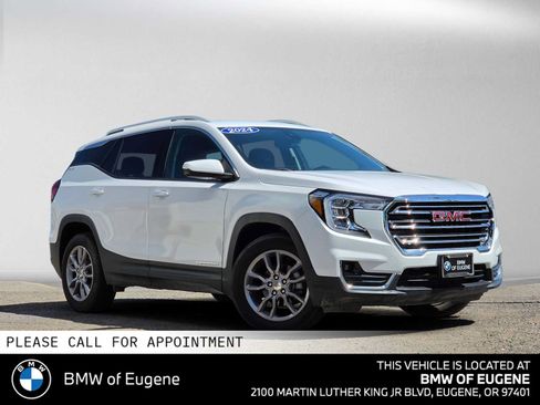Used 2024 GMC Terrain SLT AWD/4WD image 1