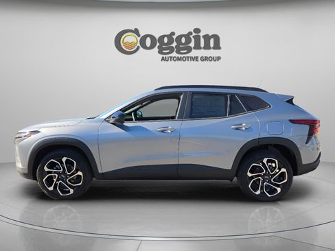 New 2026 Chevrolet Trax RS w/ Driver Confidence Package image 3