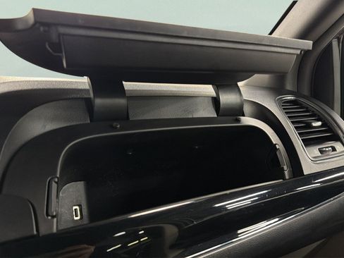 Used 2017 Dodge Grand Caravan SXT FWD image 33