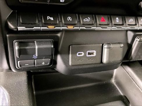 Used 2021 Chevrolet Silverado 1500 LT Trail Boss w/ LT Trail Boss Premium Package AWD/4WD image 14