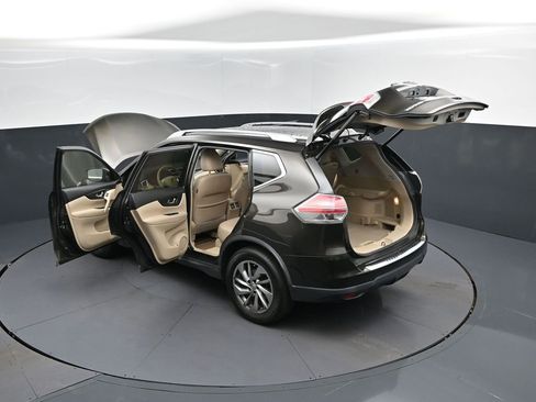Used 2014 Nissan Rogue SL w/ SL Premium Package FWD image 2