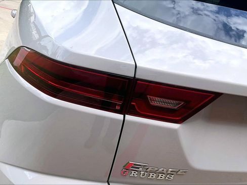 Used 2019 Jaguar E-PACE R-Dynamic S image 40
