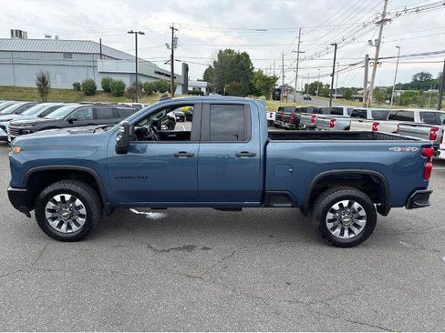 Used 2024 Chevrolet Silverado 2500 Custom w/ Custom Value Package AWD/4WD image 15