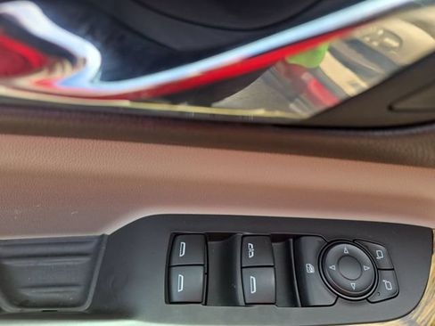 Used 2018 GMC Acadia Denali w/ Technology Package FWD image 30