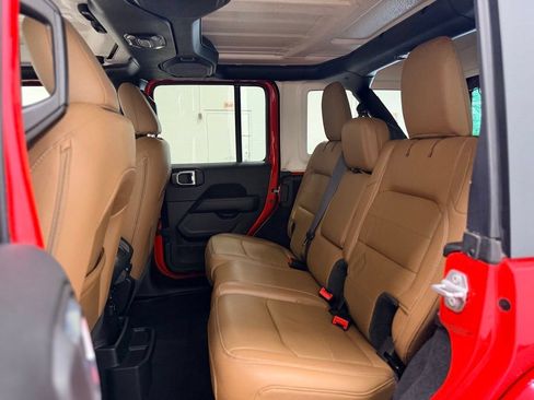 Used 2021 Jeep Wrangler Unlimited Sahara w/ Uconnect 4C Nav & Sound Group AWD/4WD image 24