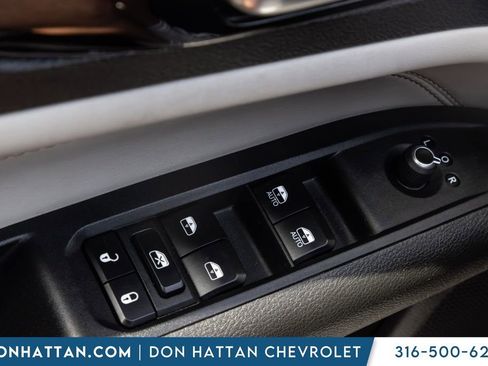 Used 2024 Jeep Compass Limited image 10