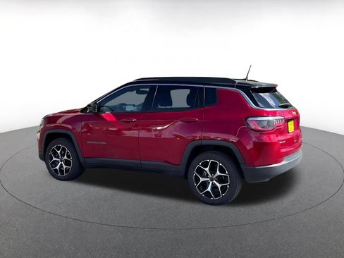 Used 2025 Jeep Compass Limited AWD/4WD image 10
