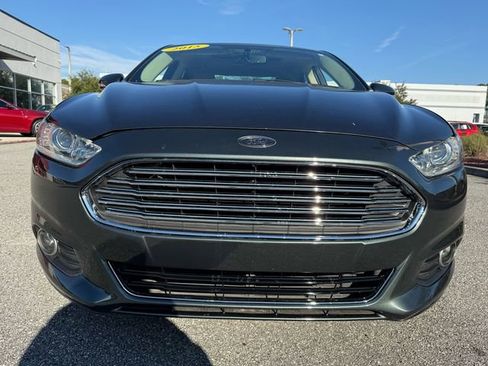 Used 2015 Ford Fusion SE w/ Equipment Group 202A image 15