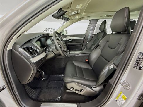 Certified 2025 Volvo XC90 B5 Core image 21
