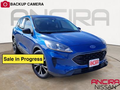 Used 2022 Ford Escape SE w/ SE Sport Appearance Package