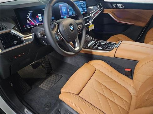 Used 2026 BMW X5 sDrive40i w/ Parking Assistance Package image 9