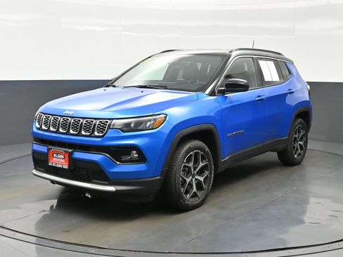 Used 2025 Jeep Compass Limited AWD/4WD image 2
