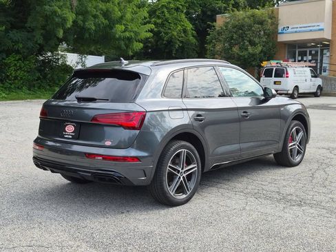 Used 2024 Audi Q5 e Prestige w/ Prestige Package AWD/4WD image 3
