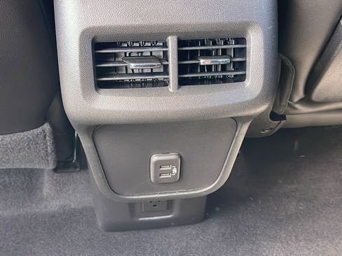 Used 2021 GMC Terrain SLT w/ Elevation Edition image 16