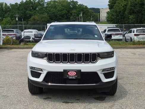 Used 2024 Jeep Grand Cherokee Limited AWD/4WD image 11