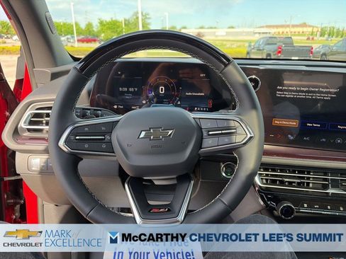 New 2026 Chevrolet Traverse Z71 w/ Enhanced Driving Package AWD/4WD image 8