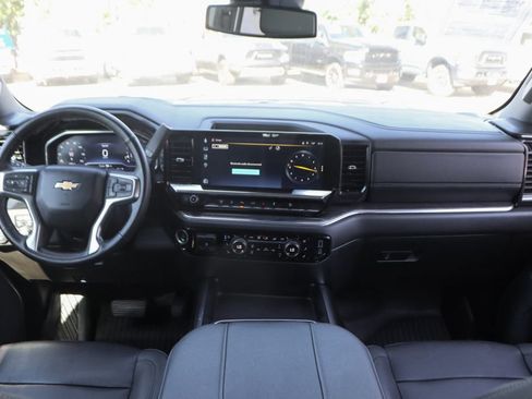 Used 2024 Chevrolet Silverado 2500 LTZ w/ LTZ Convenience Package AWD/4WD image 28