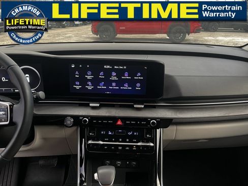 Used 2024 Kia Carnival SX image 24