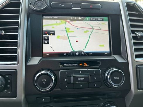 Used 2015 Ford F150 Lariat image 14