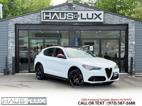 Used 2024 Alfa Romeo Stelvio Veloce AWD/4WD image 1