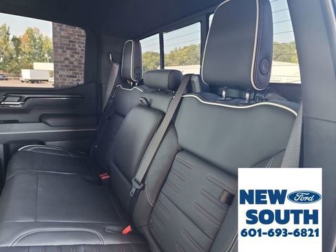 Used 2024 GMC Sierra 1500 AT4X image 33