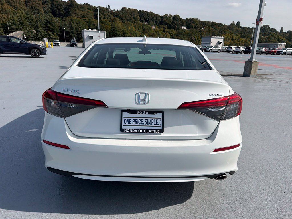 Used 2023 Honda Civic Sport image 4