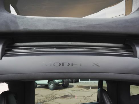 Used 2024 Tesla Model X AWD/4WD image 46