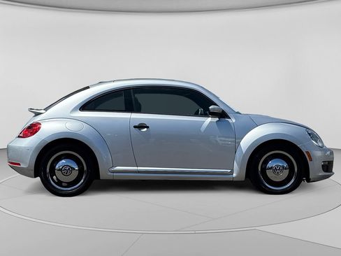 Used 2015 Volkswagen Beetle 1.8T FWD image 30