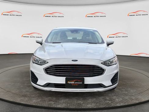 Used 2019 Ford Fusion SE FWD image 3