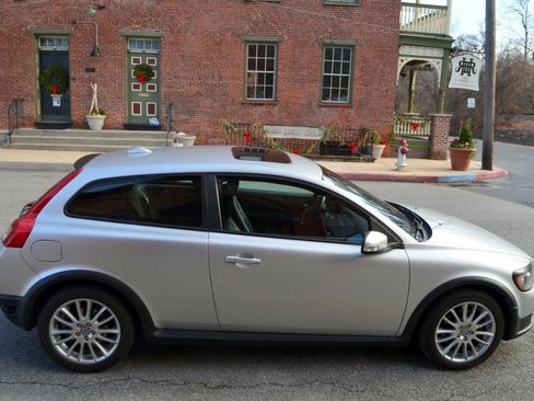 Used 2010 Volvo C30 T5 image 11