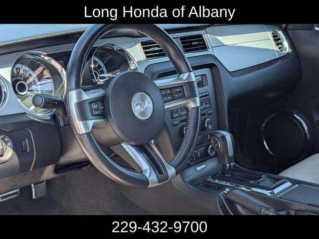 Used 2013 Ford Mustang Premium RWD image 13