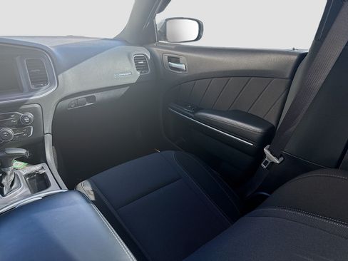 Used 2022 Dodge Charger SXT RWD image 19