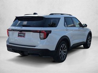 New 2026 Ford Explorer ST-Line video 2