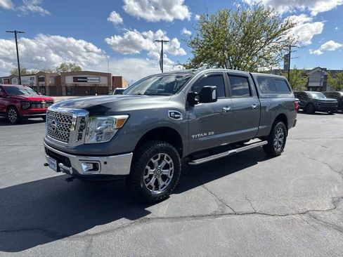 Used 2017 Nissan Titan SV AWD/4WD image 3