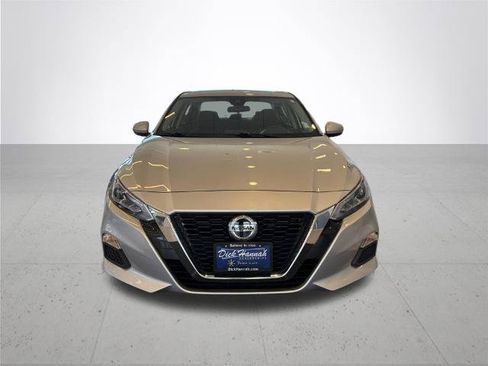 Certified 2022 Nissan Altima 2.5 SV FWD image 3