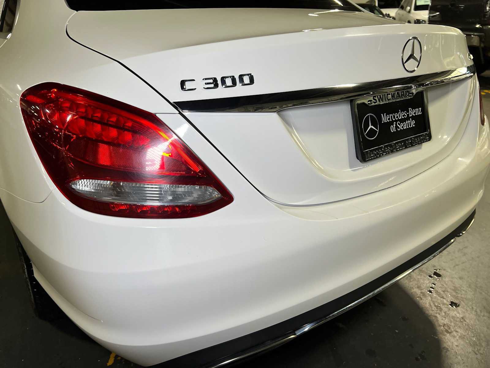 Used 2016 Mercedes-Benz C 300 4MATIC Sedan image 14