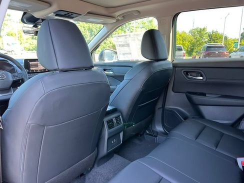 New 2026 Nissan Rogue Dark Armor AWD/4WD image 32
