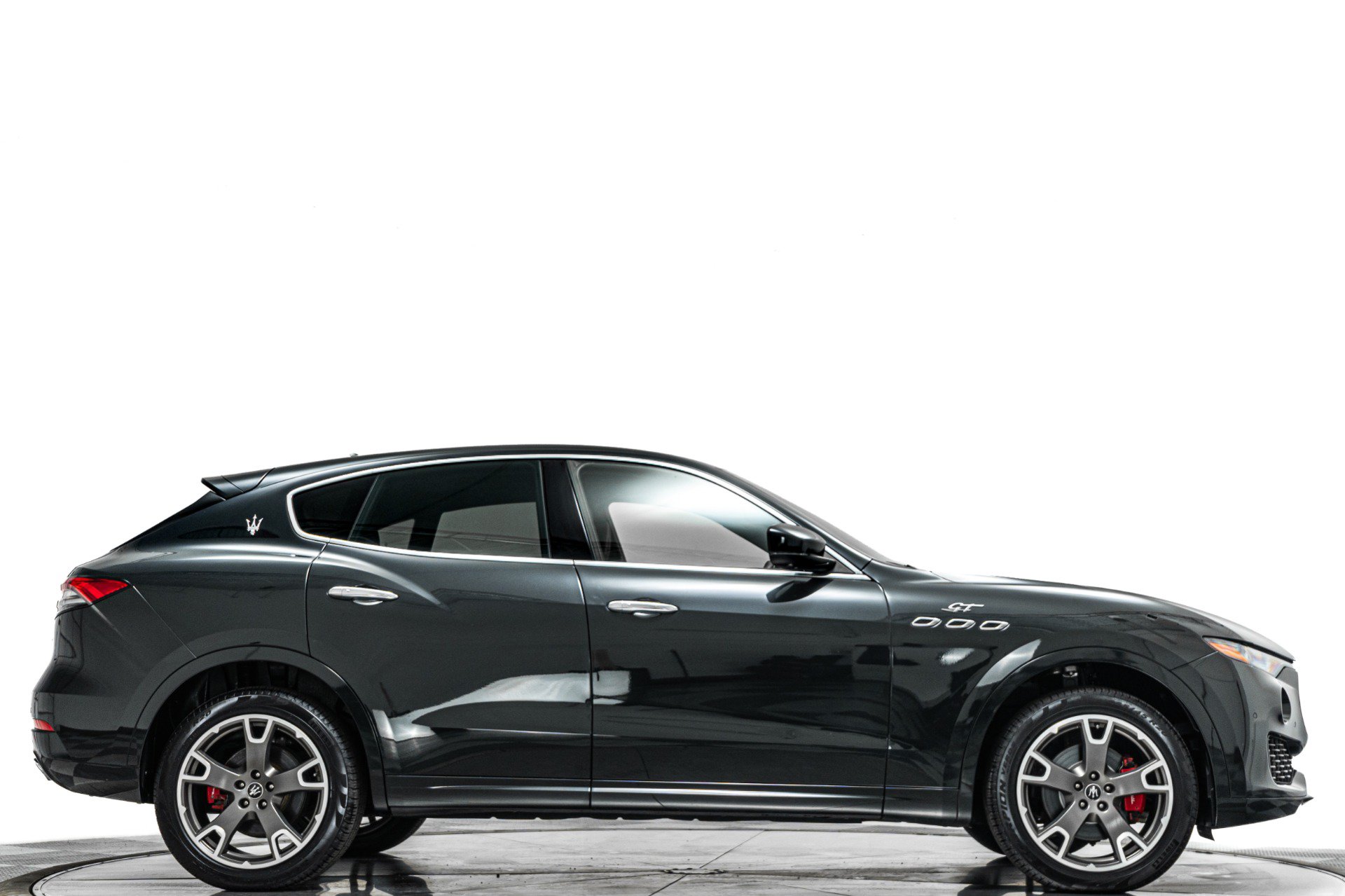 Used 2023 Maserati Levante GT AWD/4WD image 2