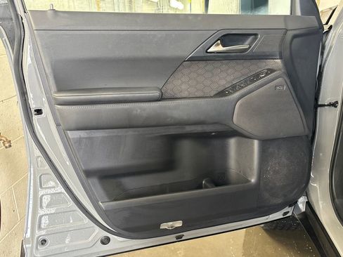 Used 2024 Lexus GX 550 w/ Accessory Package (Z1) AWD/4WD image 13