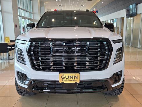 New 2026 GMC Yukon Denali Ultimate AWD/4WD image 2