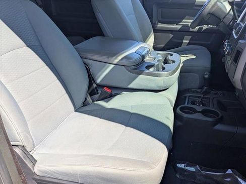 Used 2018 RAM 2500 Tradesman w/ Chrome Appearance Group image 18