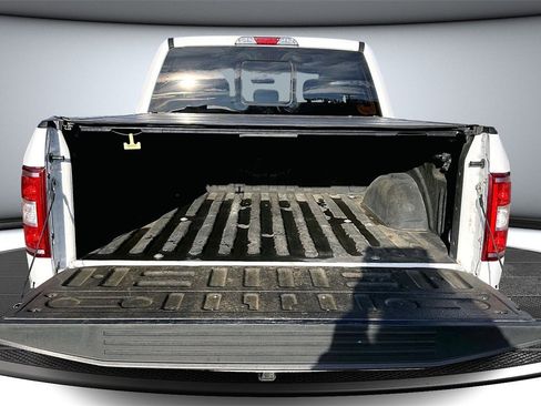 Used 2018 Ford F150 Lariat image 7