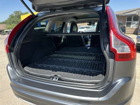 Used 2016 Volvo XC60 T5 Premier w/ Proximity Package FWD image 27