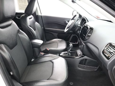 Used 2019 Jeep Compass Latitude image 21