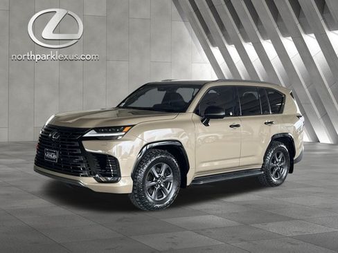 Certified 2025 Lexus LX 700h Overtrail AWD/4WD image 3